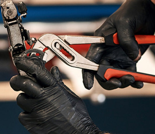 Guantes de Nitrilo Negros 9 Micras de Espesor